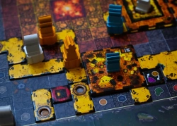 In the Hall of the Mountain King. Retail version (В Пещере Горного Короля. Розничное издание)