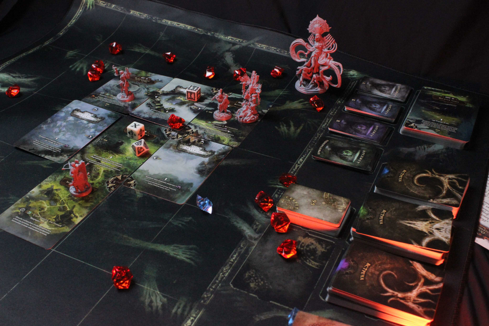 Плеймат для игры «Осквернённый Грааль. Короли краха»