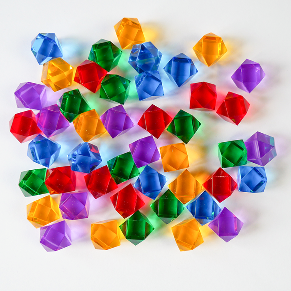 Разноцветные кристаллы для настольных игр