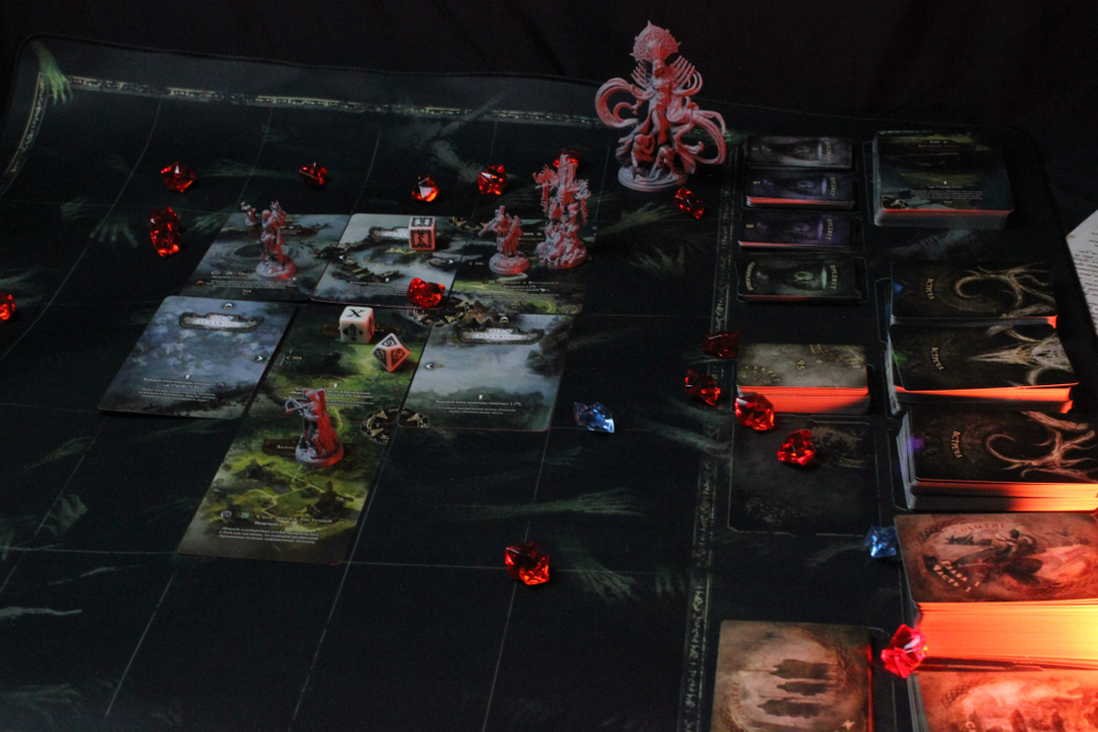 Плеймат для игры «Осквернённый Грааль. Короли краха»